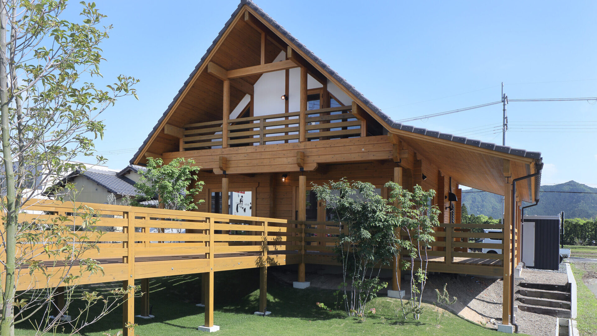 ログハウス - 株式会社栄建